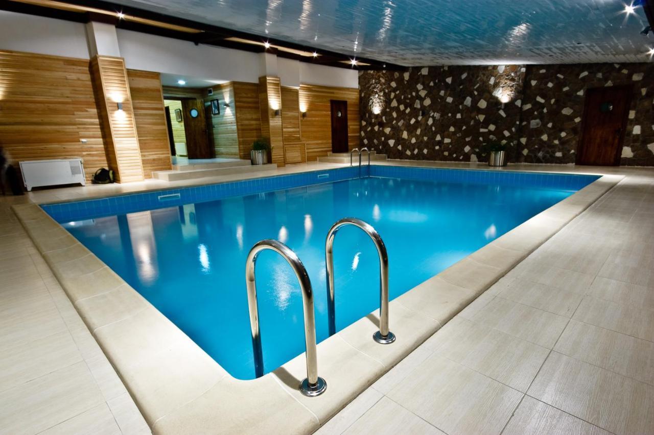Kapriz Karakol Hotel Luaran gambar